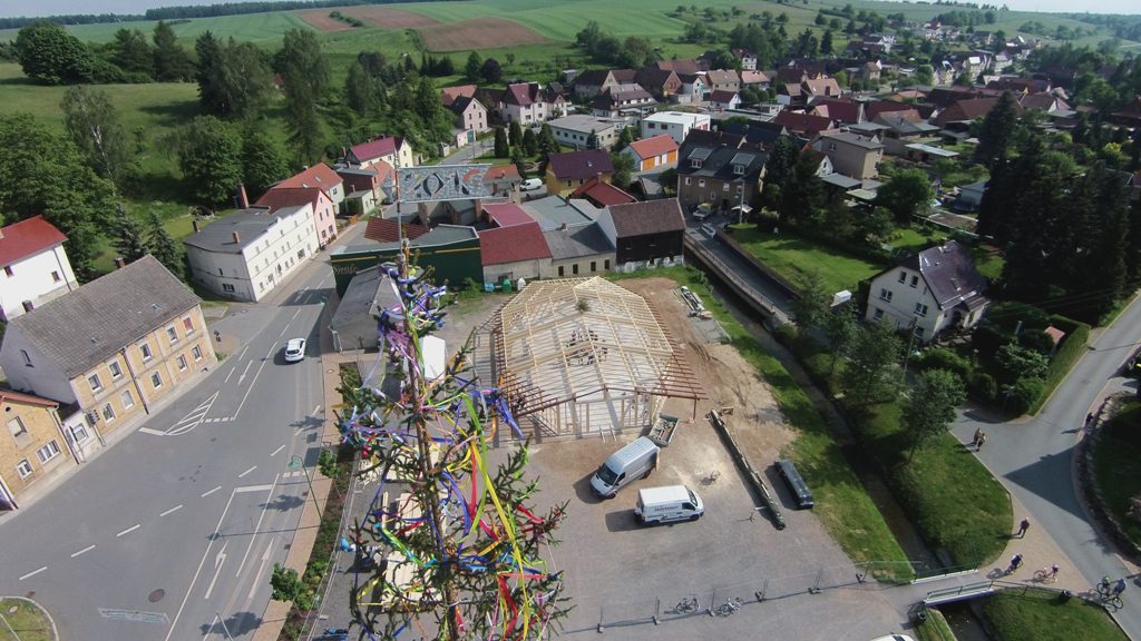 Schenkenplatz Wei�enborn mit Neubau